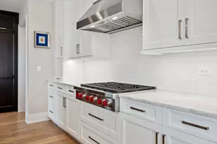 110 S Washington St, Naperville, IL 60540 - Photo 11