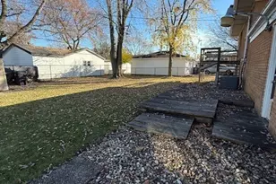 16549 Cottage Grove Ave, South Holland, IL 60473 - Photo 27