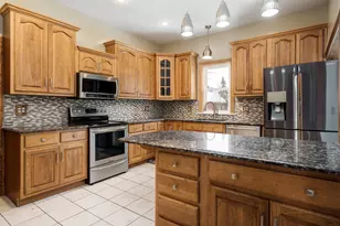 7421 Squaw Prairie Rd, Belvidere, IL 61008 - Photo 15