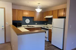 801 N McLean Blvd, Elgin, IL 60123 - Photo 3