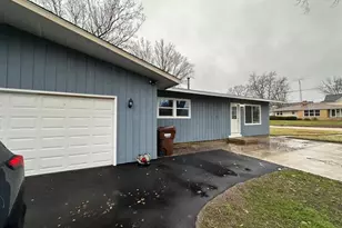 307 Grant St, Harvard, IL 60033 - Photo 15