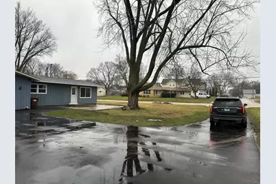 307 Grant Street, Harvard, IL 60033 - Photo 3