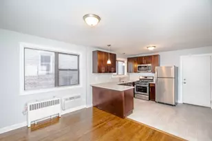 6807 N Ridge Blvd, Chicago, IL 60645 - Photo 11