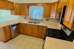 10519 S Ave E, Chicago, IL 60617 - Photo 13