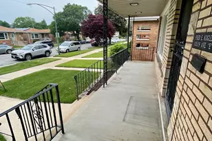 10519 S Ave E, Chicago, IL 60617 - Photo 3