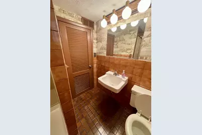 10519 S Avenue E, Chicago, IL 60617 - Photo 17