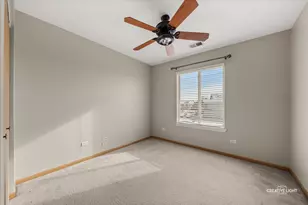 2477 Smithfield Ct, Aurora, IL 60503 - Photo 17