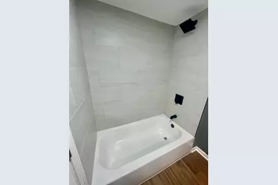 2328 N Lawndale Avenue, Chicago, IL 60647 - Photo 17