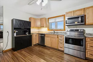 3326 Hayes Rd, Steward, IL 60553 - Photo 7