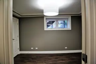 2305 W Waveland Ave, Chicago, IL 60618 - Photo 5