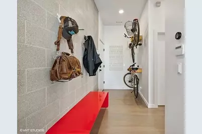 2157 W Division Street #401, Chicago, IL 60622 - Photo 17