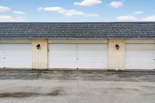 7445 Ponderosa Ct, Orland Park, IL 60462 - Photo 17