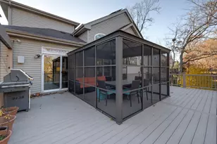5670 Brentwood Dr, Hoffman Estates, IL 60192 - Photo 63