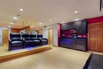 5670 Brentwood Drive, Hoffman Estates, IL 60192 - Photo 31