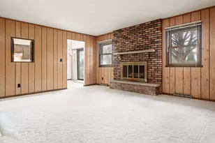 8169 Clockview Rd, Rockford, IL 61108 - Photo 17