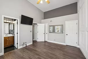 651 W Georgian Ct, Addison, IL 60101 - Photo 11