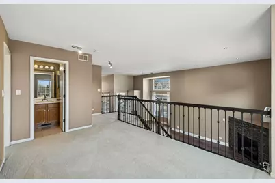 651 W Georgian Court, Addison, IL 60101 - Photo 19