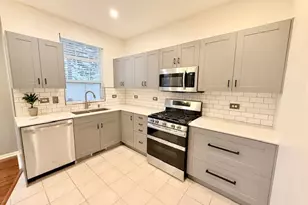 1422 White Pine Ln, Bolingbrook, IL 60490 - Photo 5