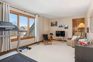 4005 White Eagle Dr, Naperville, IL 60564 - Photo 33