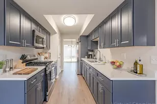 245 Driftwood Ln, Bloomingdale, IL 60108 - Photo 5