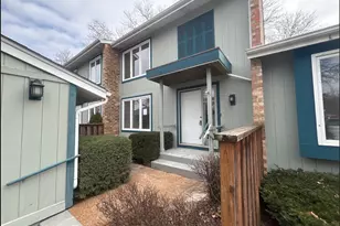 245 Driftwood Ln, Bloomingdale, IL 60108 - Photo 1