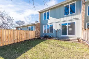 245 Driftwood Ln, Bloomingdale, IL 60108 - Photo 11