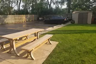 765 Waikiki Dr, Des Plaines, IL 60016 - Photo 9