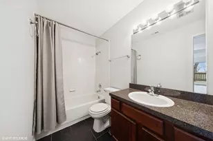 5809 Oakwood Dr, Lisle, IL 60532 - Photo 9