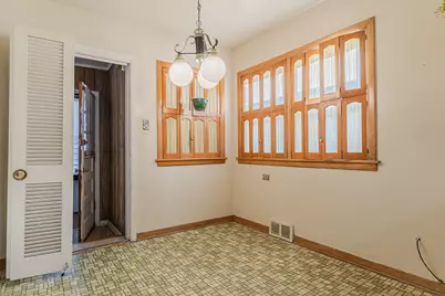 8849 S Paxton Avenue, Chicago, IL 60617 - Photo 17