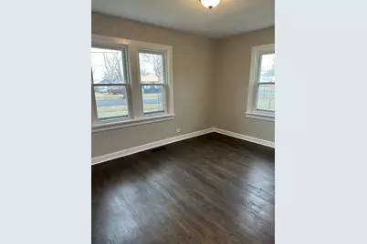 971 Solfisburg Avenue, Aurora, IL 60505 - Photo 7