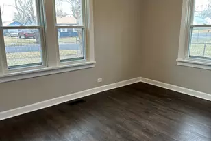 971 Solfisburg Ave, Aurora, IL 60505 - Photo 7