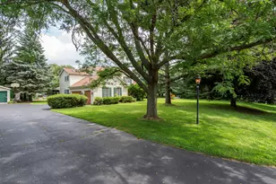 2102 W Hunters Ln, Spring Grove, IL 60081 - Photo 3