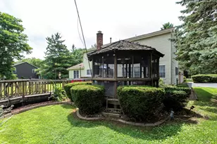 2102 W Hunters Ln, Spring Grove, IL 60081 - Photo 9