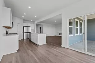 310 Astor Ct, Elgin, IL 60124 - Photo 35