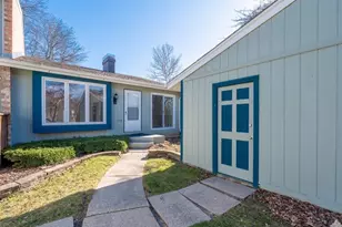 247 Driftwood Ln, Bloomingdale, IL 60108 - Photo 1