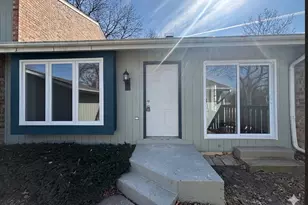 247 Driftwood Ln, Bloomingdale, IL 60108 - Photo 1