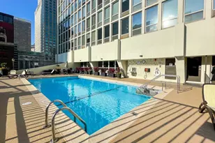 111 E Chestnut St, Chicago, IL 60611 - Photo 29