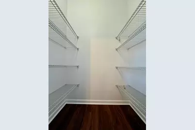 3235 S Racine Avenue #2M, Chicago, IL 60608 - Photo 9