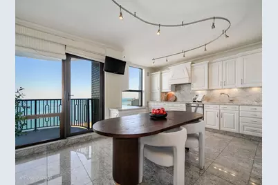 1040 N Lake Shore Drive #17D, Chicago, IL 60611 - Photo 11