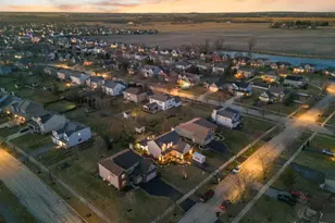 2408 Moutray Ln, North Aurora, IL 60542 - Photo 59