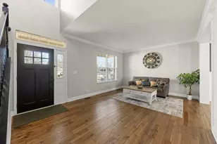 2408 Moutray Ln, North Aurora, IL 60542 - Photo 5