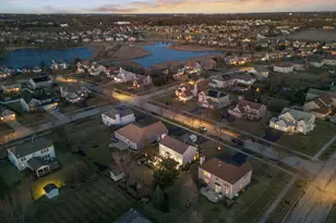 2408 Moutray Ln, North Aurora, IL 60542 - Photo 57