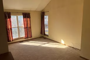 2750 Shelly Ln, Aurora, IL 60504 - Photo 5