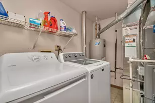 2750 Shelly Ln, Aurora, IL 60504 - Photo 25