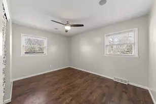 1614 Lucylle Ave, Saint Charles, IL 60174 - Photo 9