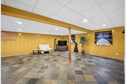 2578 Crestview Drive, Aurora, IL 60502 - Photo 33