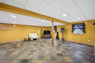 2578 Crestview Dr, Aurora, IL 60502 - Photo 33