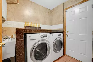 2578 Crestview Dr, Aurora, IL 60502 - Photo 23