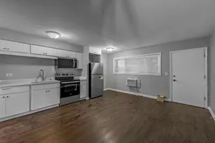 7201 W Wellington Ave, Elmwood Park, IL 60707 - Photo 5