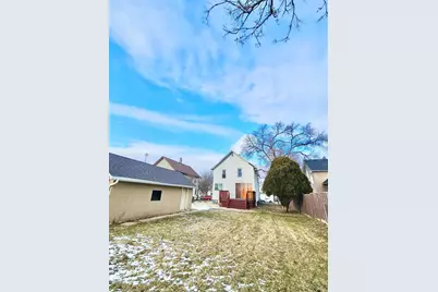 747 Delius Street, Aurora, IL 60505 - Photo 7